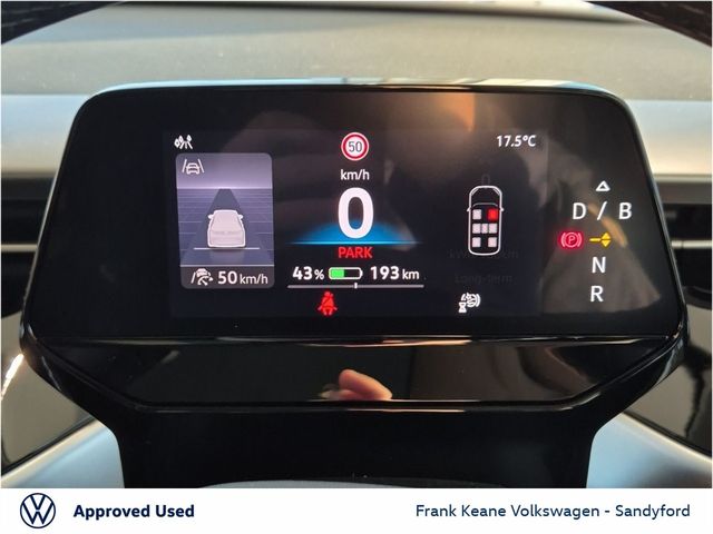 Image for 2025 Volkswagen ID. Buzz LWB 7 SEATER STYLE 86KWH 280HP // PARK ASSIST // LANE ASSIST // AREA VIEW AND REAR VIEW CAMERA // ADAPTIVE CRUISE CONTROL // HEATED FRONT SEATS // HEATED STEERING WHEEL // DIGITAL COCKPIT // 7 X USB C