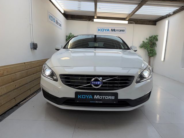 Image for 2018 Volvo V60 2.0 D4 SE LUXURY PLUS 190 BHP DIESEL AUTOMATIC // FULL HEATED LEATHER // REVERSING CAMERA // CRUISE CONTROL // LANE ASSIST // COLLISION WARNING SYSTEM // UPGRADED SPORT ALLOYS