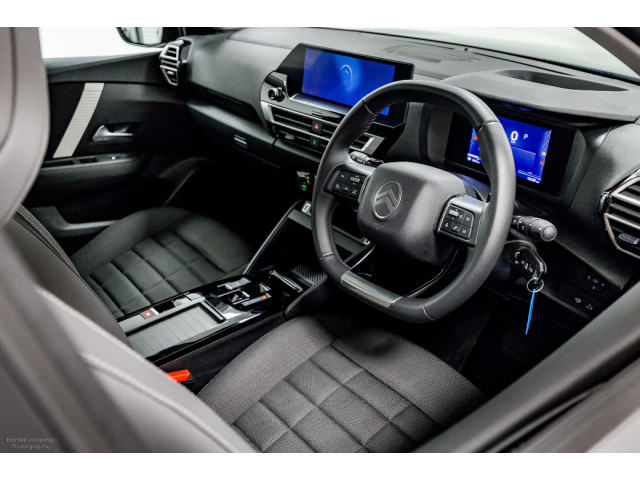 Image for 2025 Citroen C4 X PLUS Hybrid Auto 145HP