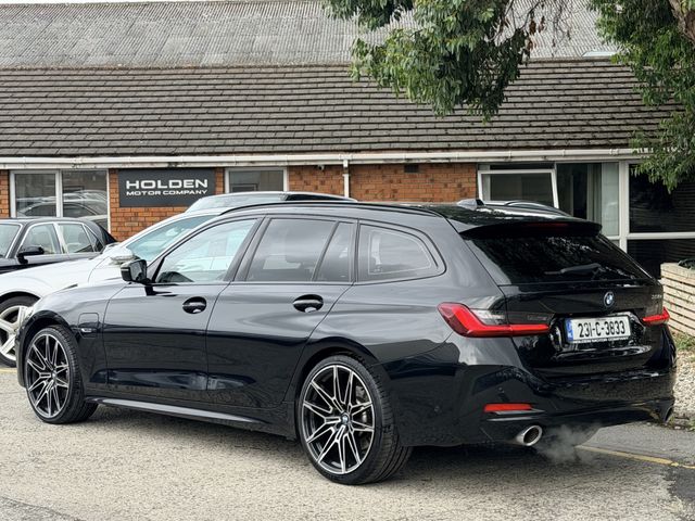 Image for 2023 BMW 3 Series SERVICE HISTORY. REAR CAMERA. 2 KEYS