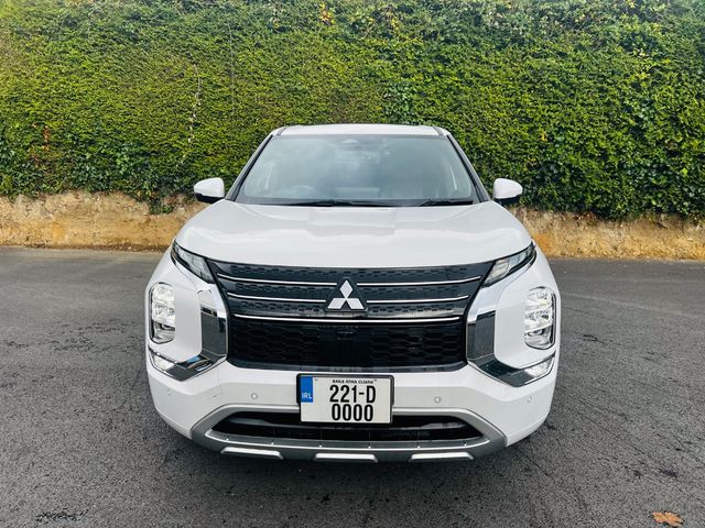 Image for 2022 Mitsubishi Outlander 2.4 HYBRID 7 SEATER SUN ROOF