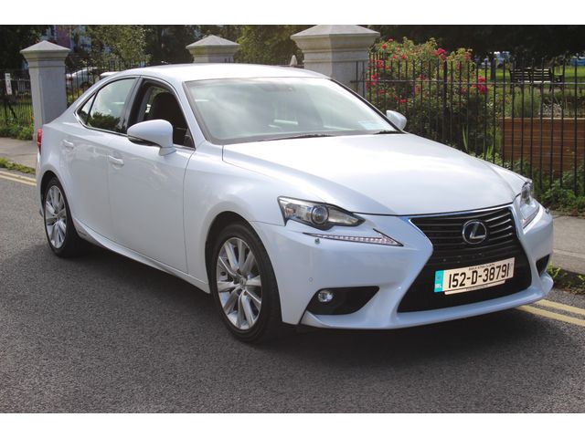 Image for 2015 Lexus IS 300h Advance