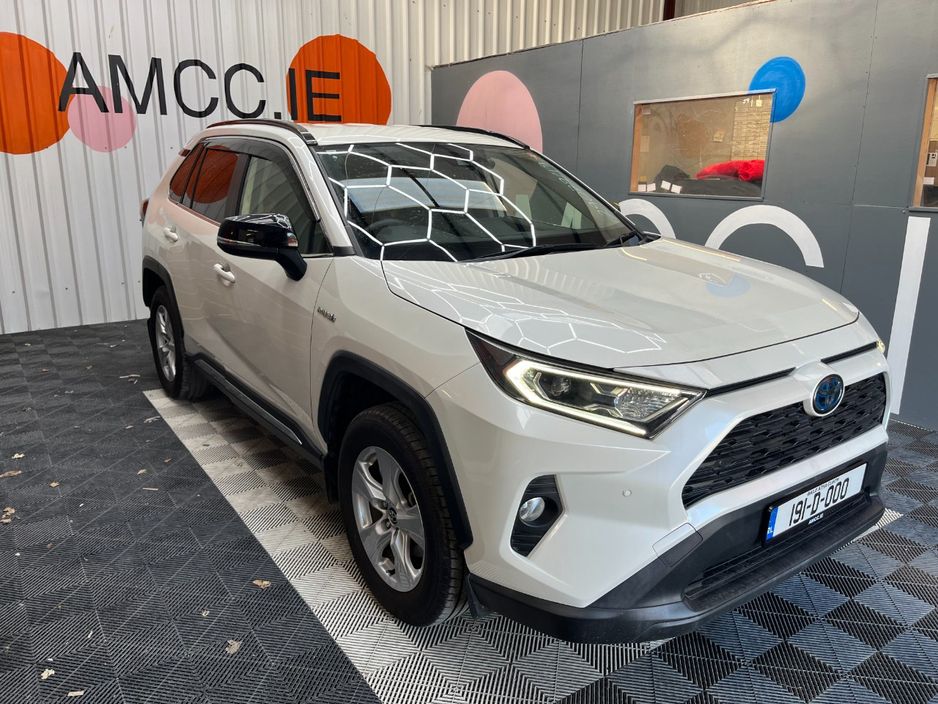 Image for 2019 Toyota Rav4 2019 TOYOTA RAV4 HYBRID X 2.5 AUTOMATIC / CRUISE CONTROL / PARKING CAMERA AND MORE