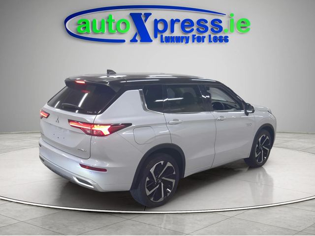 Image for 2022 Mitsubishi Outlander 7 seats, PHEV 4WD, Low mileage, Automatic 