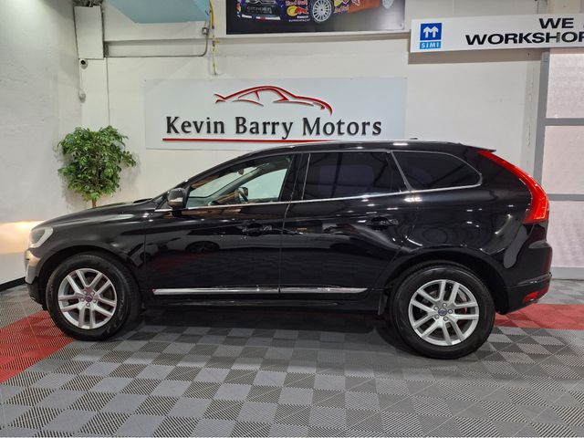 Image for 2017 Volvo XC60 2.0 D4 SE LUX NAV 190BHP AUTOMATIC **TOP SPEC / ACTIVE BENDING HEADLIGHTS / CRUISE CONTROL / FULL BLACK LEATHER / HEATED FRONT SEATS / KEYLESS ENTRY / SAT NAV / FULL VOLVO SERVICE RECORD**
