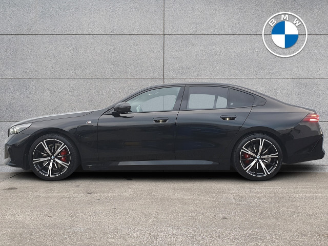 Image for 2025 BMW 5 Series S5MG 4DR Auto