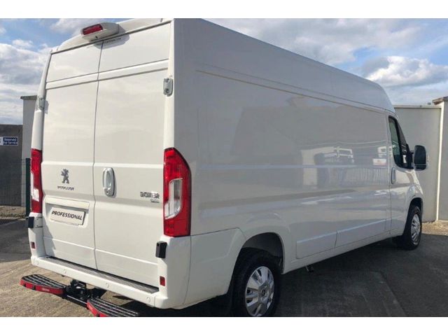 Image for 2023 Peugeot Boxer Prof 335 L3 H2 2.2 Diesel 140bhp *Look Pack*