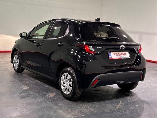 Image for 2025 Toyota Yaris ONLY 50KM! 1.0L PETROL AUTOMATIC - REVERSE CAMERA - TOYOTA SAFETY SENSE - PUSH BUTTON START/STOP - A/C HEATING CONTROLS