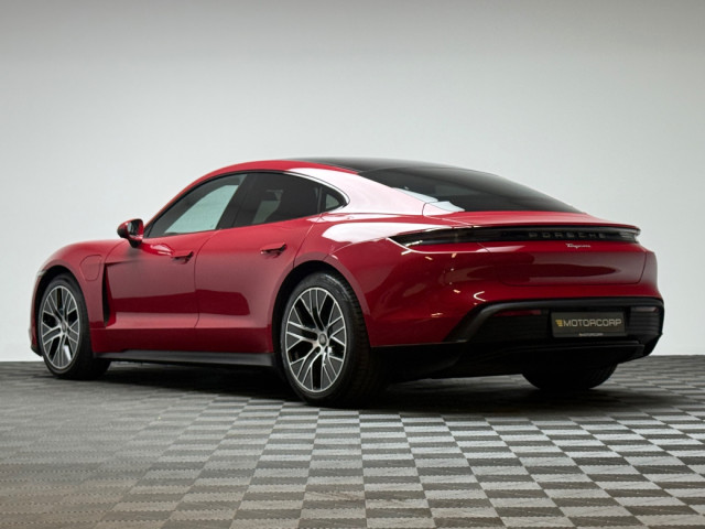 Image for 2022 Porsche Taycan BASE