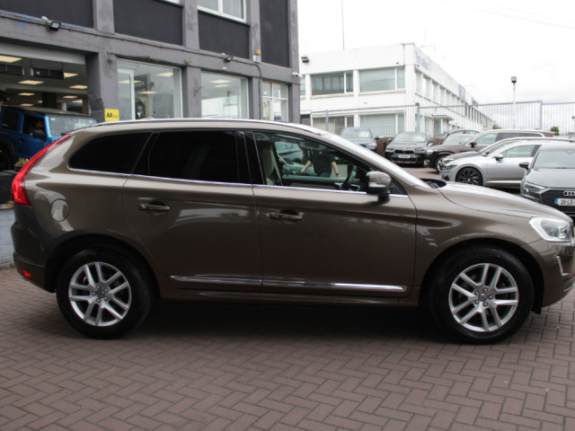 Image for 2017 Volvo XC60 D4 INSCRIPTION 5DR AUTO ESTATE