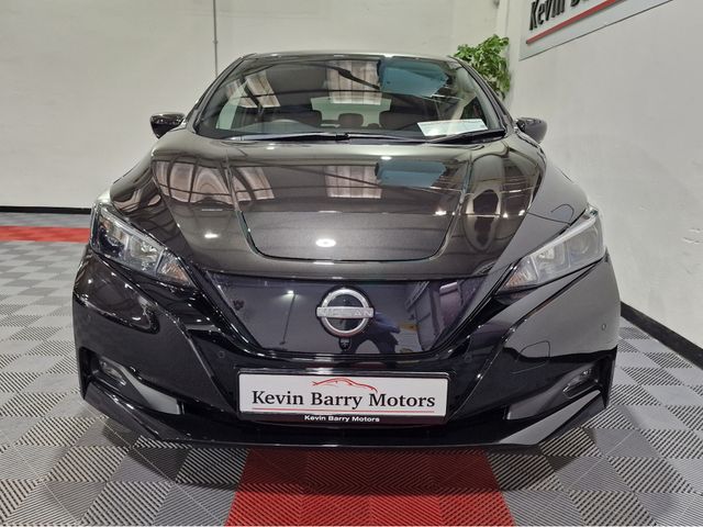 Image for 2023 Nissan Leaf EV N-CONNECTA (COLD PACK / 40KWH BATTERY) AUTOMATIC **ONE OWNER / TINY MILEAGE / APPLE CARPLAY / CRUISE CONTROL / HEATED FRONT & REAR SEATS / HEATED STEERING WHEEL / 360 DEGREE PARKING CAMERA**