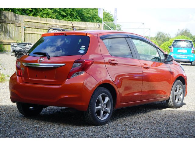 Image for 2016 Toyota Yaris Vitz 