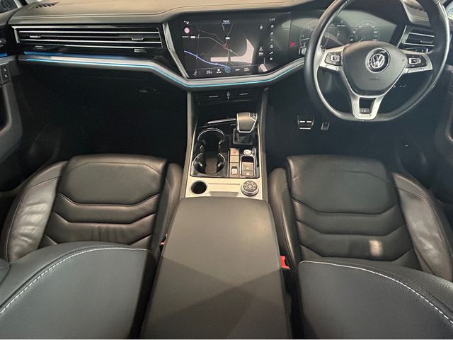 Image for 2020 Volkswagen Touareg R Line*Pan Roof* 4M 286HP 5DR AUTO
