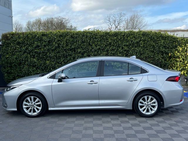 Image for 2023 Toyota Corolla LUNA 1.8 HYBRID // DIGITAL CLUSTER // 16" ALLOYS // ADAPTIVE CRUISE CONTROL