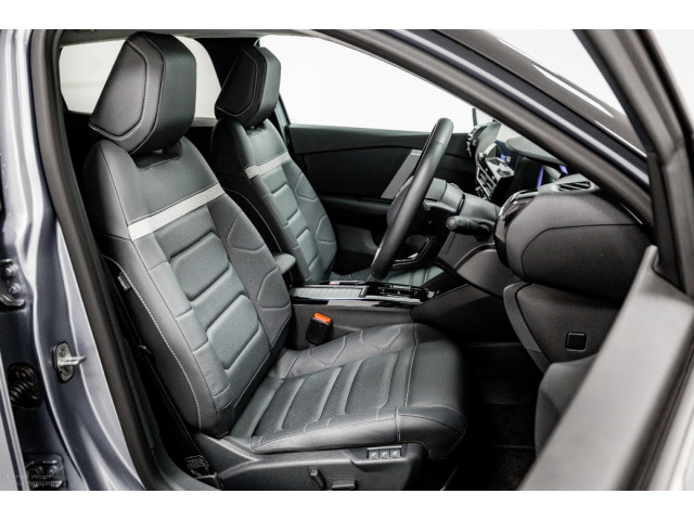 Image for 2024 Citroen C4 ë-Series 50kWh Auto 136HP