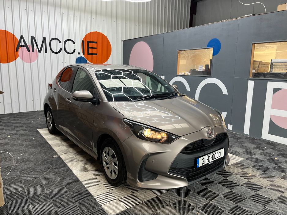 Image for 2021 Toyota Yaris 2021 TOYOTA YARIS X 1.0 AUTOMATIC / REVERSE CAMERA AND MORE