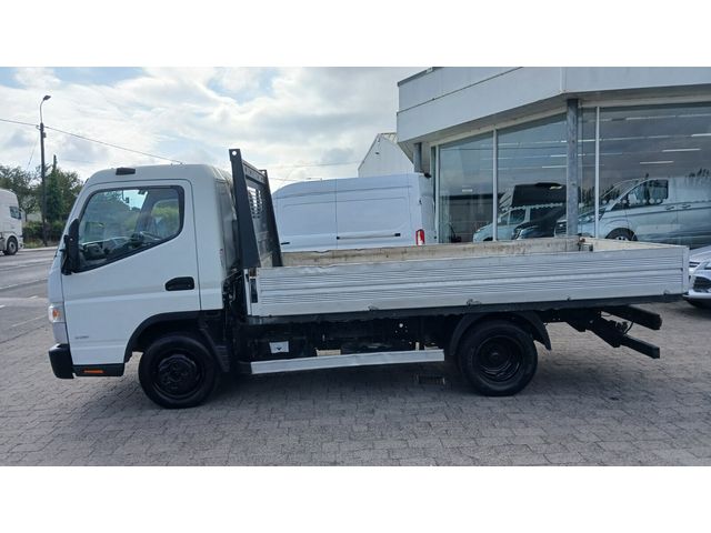 Image for 2018 Mitsubishi Canter 