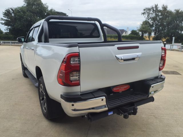 Image for 2024 Toyota Hilux INVINCIBLE 4WD D-4D DCB
