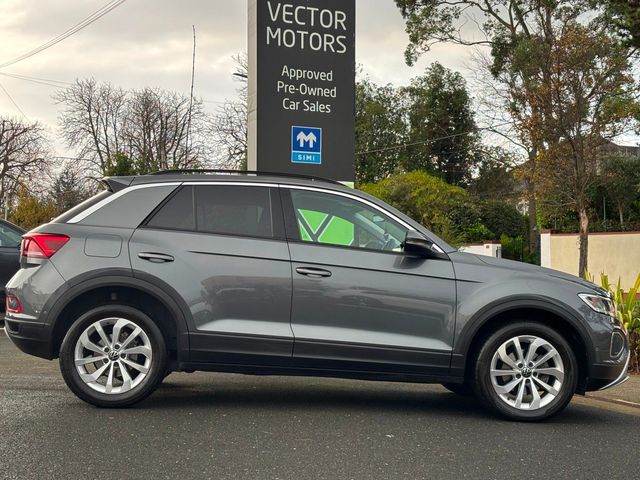 Image for 2024 Volkswagen T-Roc EDITION