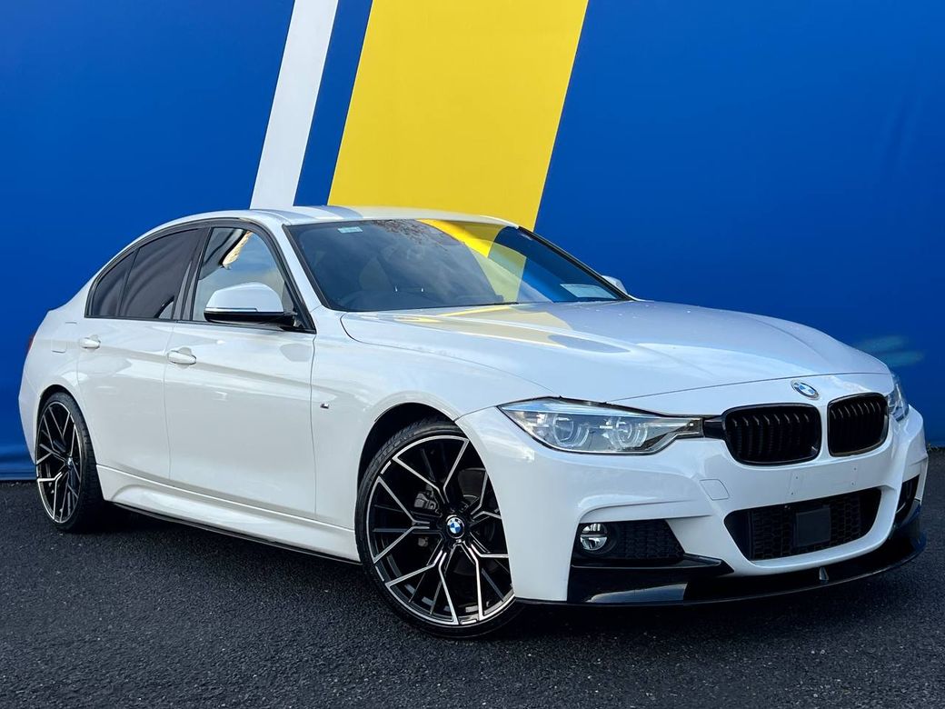 Image for 2016 BMW 3 Series 320d M-SPORT COMPETITION // NEW 20" COMPETITION ALLOYS // REVERS CAMERA // SUEDE M-SPORT INTERIOR