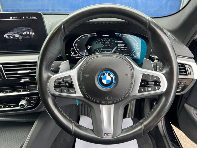 Image for 2023 BMW 5 Series 530e TOURING M-SPORT PRO 2.0 HYBRID // FULL SERVICE HISTORY // REVERSE CAMERA // APPLE CARPLAY/ANDROID AUTO