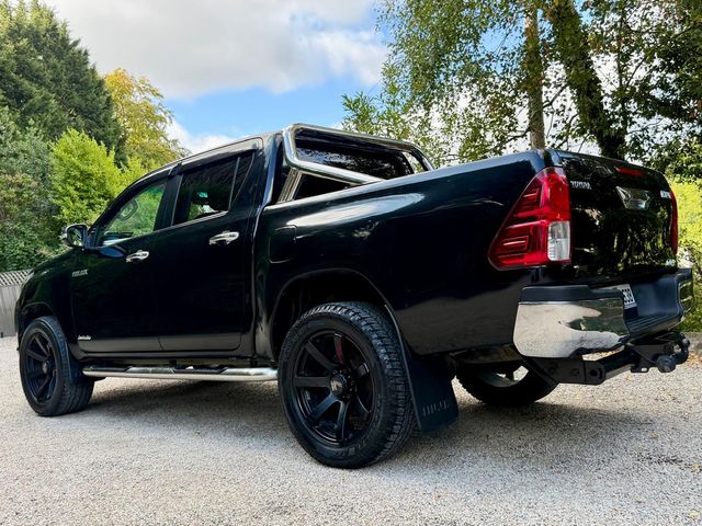 Image for 2017 Toyota Hilux D-4D INVINCIBLE DC 4WD *Auto…Leather…Full Service History* 