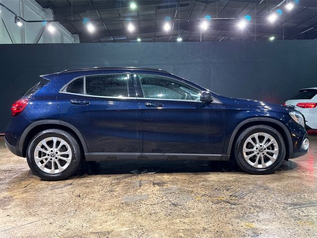 Image for 2018 Mercedes-Benz GLA Class 1.6 AUTOMATIC - REVERSE CAMERA - PADDLE SHIFT - A/C HEATING CONTROLS - HALF LEATHER UPHOLSTERY