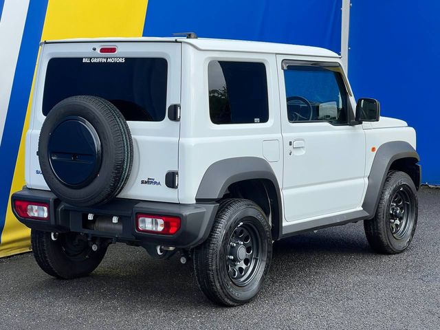 Image for 2022 Suzuki Jimny 1.5 MANUAL AWD // 4 SEATER // LOW-RATIO TRANSFER BOX // DIGITAL CLIMATE CONTROL