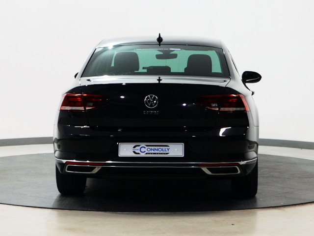 Image for 2021 Volkswagen Passat *111* GTE DSG