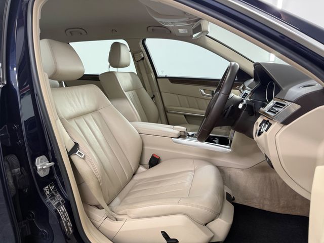 Image for 2015 Mercedes-Benz E Class **E220 BLUETEC **CRUISE CONTROL **FRONT AND REAR PARKING SENSORS **ELECTRIC HEATED SEATS **MULTI FUNCTION STEERING WHEEL **MULTI FUNCTION CENTRE CONSOLE **DIGITAL CLUSTER DISPLAY **VOICE CONTROL **