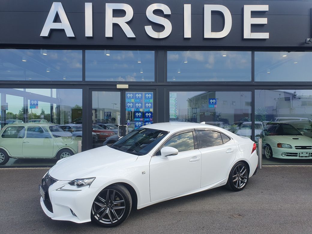 Image for 2015 Lexus IS 300h F-SPORT 2.5 HYBRID
