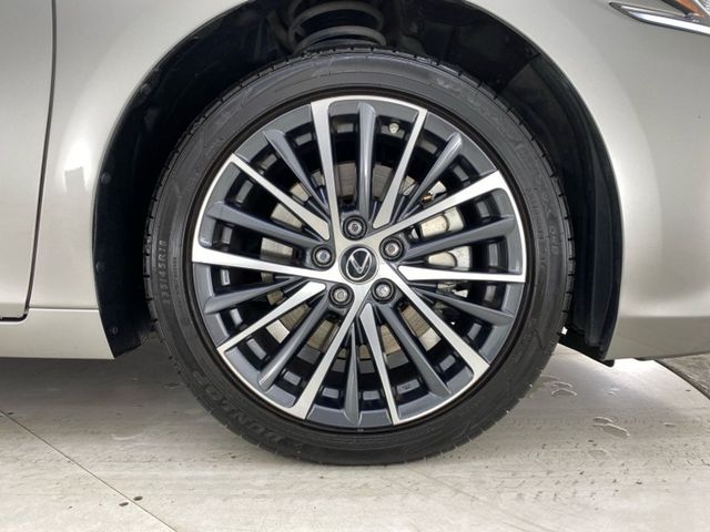 Image for 2025 Lexus ES 300h Dynamic