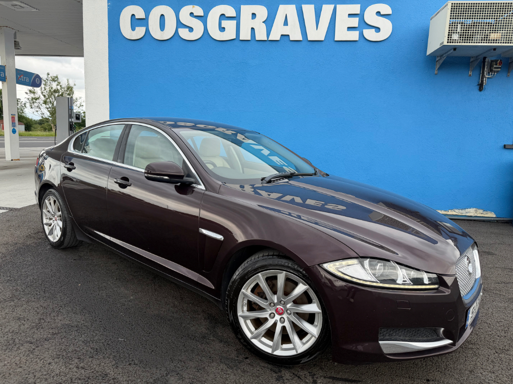 Image for 2015 Jaguar XF 2.2 D Premium Luxury 4DR Auto * FULL LEATHER / HEATED SEATS * 
