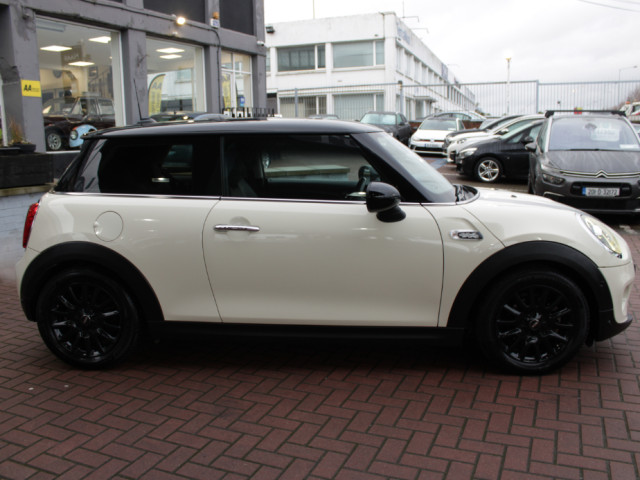 Image for 2019 Mini Cooper 1/5D COOPER SPORT EDITION WITH ONKLYB 79, 000KM'S // WHAT A CAR // HEATED LEATER RECARO TYPE SEATS // WELL WORTH VIEWING // BUY WITH CONFIDENCE AA AND SIMI APPROVED DEALER 2026 // FINANCE ARRNAGED // 