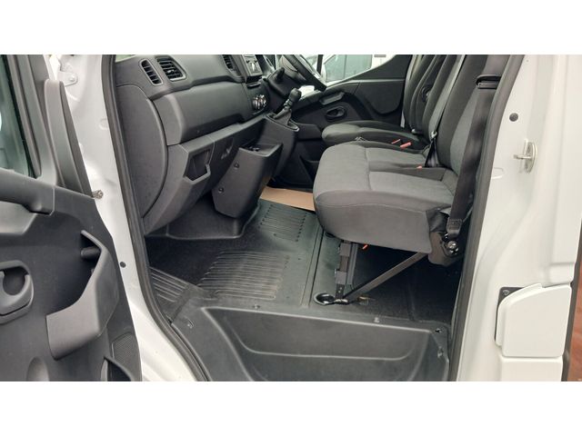 Image for 2023 Renault Master 