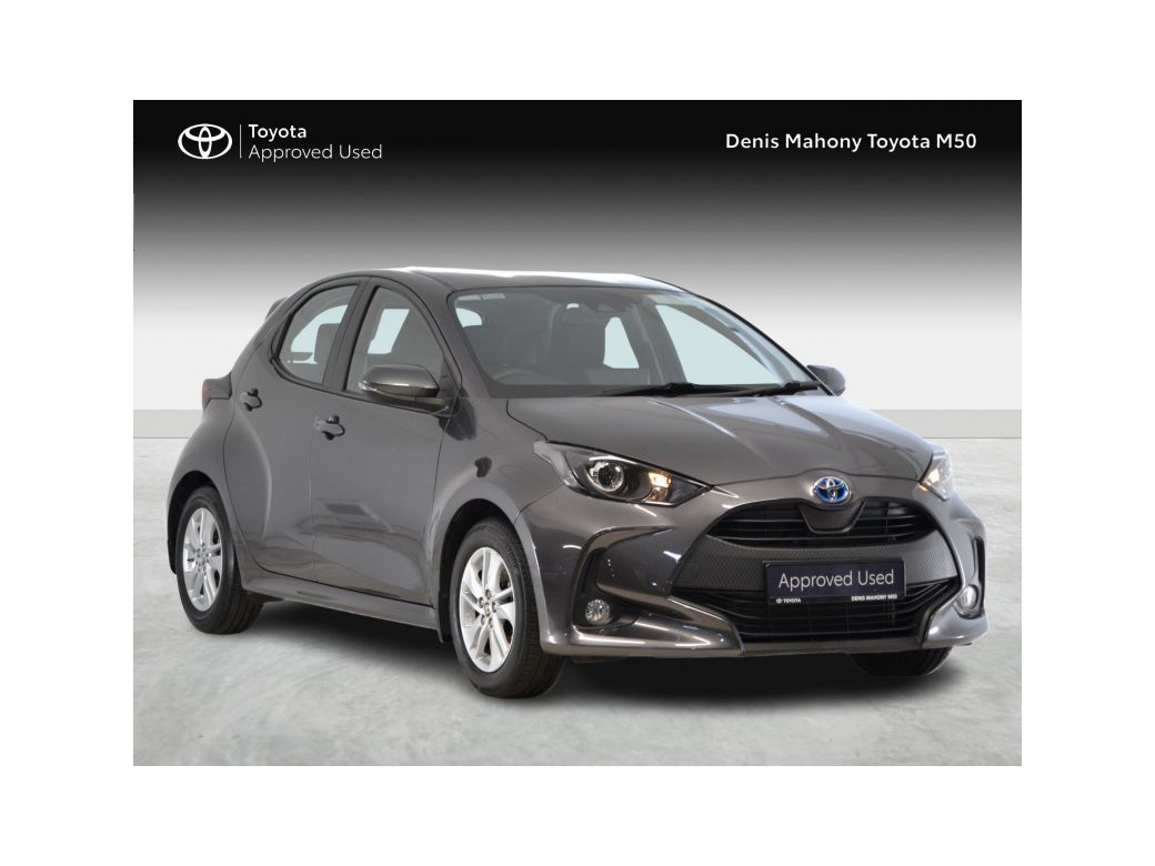 Image for 2023 Toyota Yaris Hybrid Luna
