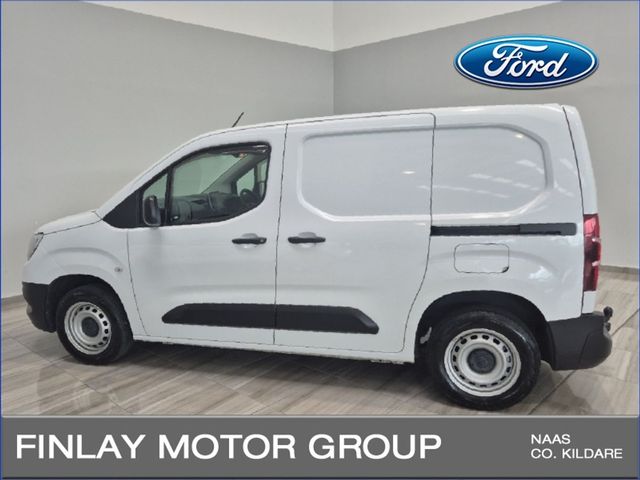 Image for 2023 Opel Combo 1.5 Turbo D 100PS Edition Plus