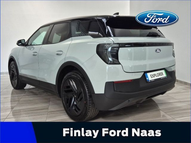 Image for 2027 Ford Explorer Collection Extended Range 