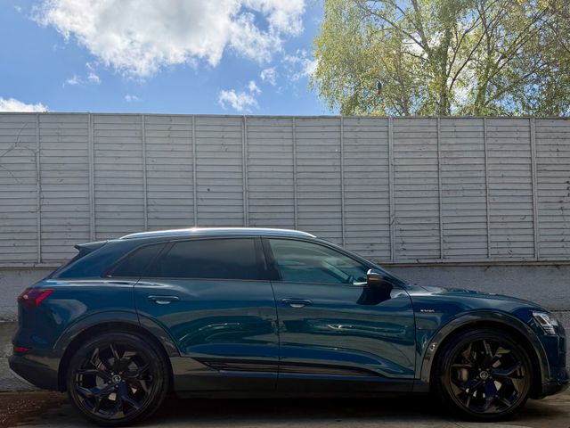 Image for 2021 Audi e-tron TECHNIK 50 QUATTRO / 22" UPGRADED ALLOYS / ONE OWNER / FULL HISTORY / *FINANCE PACKAGES AVAILABLE*