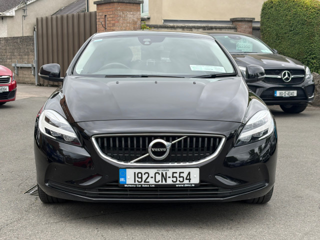 Image for 2019 Volvo V40 T2 Momentum 1.5 Petrol 122BHP 5DR