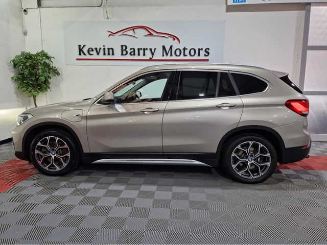 Image for 2022 BMW X1 25E X-LINE (PLUG IN HYBRID) XDRIVE AUTOMATIC **ONE OWNER / TOP SPEC / APPLE CARPLAY / CRUISE CONTROL / ELECTRIC BOOTLID / FULL BLACK LEATHER / HEATED FRONT SEATS / REAR TINTED GLASS / SAT NAV**