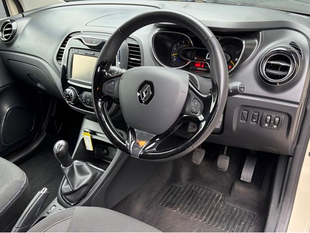 Image for 2015 Renault Captur 1.5 DCI Dynamique NAV 90BHP 5D