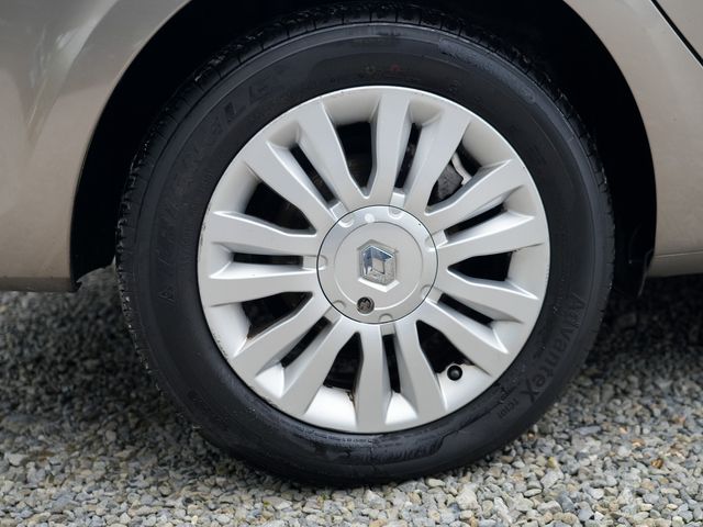 Image for 2010 Renault Clio 1.5 Diesel Manual Estate