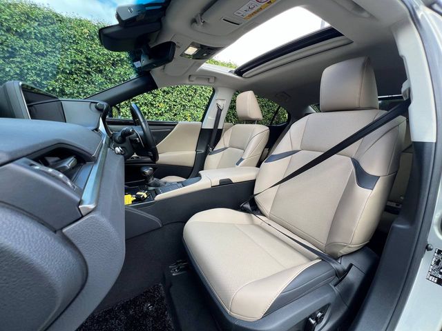 Image for 2021 Lexus ES 300h LUXURY 2.5 HYBRID ** HUGE SPEC ** // OPENING SUNROOF // 360 PARKING CAMERAS // LEATHER HEATED & COOLED SEATS