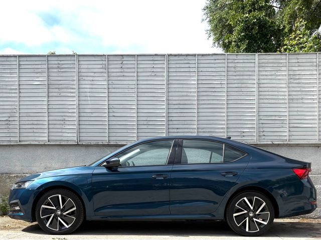 Image for 2021 Skoda Octavia PLUG-IN HYBRID HATCHBACK / SE TECHNOLOGY / DSG AUTO 1.4 TSI / ONE OWNER / FULL HISTORY / 12 MONTHS WARRANTY / *FINANCE PACKAGES AVAILABLE*