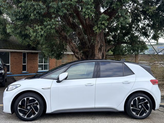 Image for 2023 Volkswagen ID.3 PRO.58 KWH BATTERY. REAR CAM.2 Keys