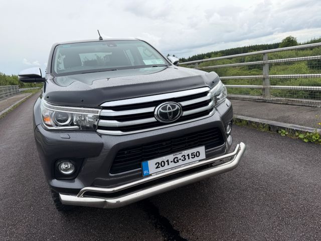 Image for 2020 Toyota Hilux 2.5 D4D Invincible DC 150HP 4D