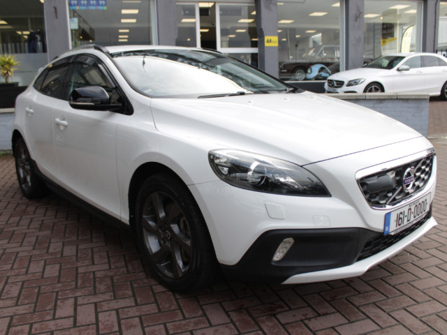 Image for 2016 Volvo V40 Cross Country 