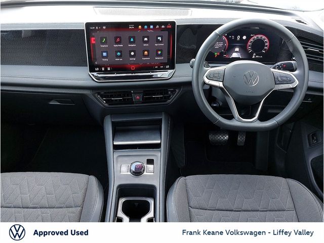Image for 2024 Volkswagen Tiguan LAUNCH EDITION AUTO 2.0TDI 150BHP *PARK CAMERA* *DEEP BLACK* *PCP AVAILABLE*