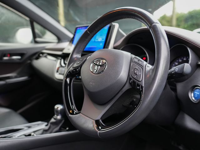 Image for 2019 Toyota C-HR Daa-zyx10